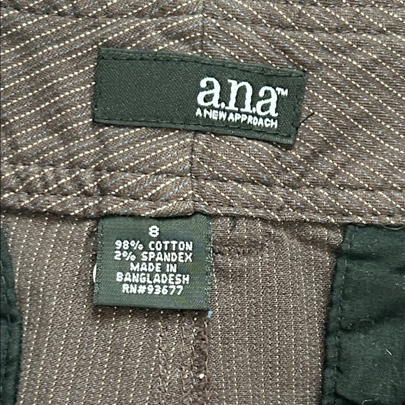 a.n.a Chocolate Pinstriped Women's Shorts - Picture 11 of 12